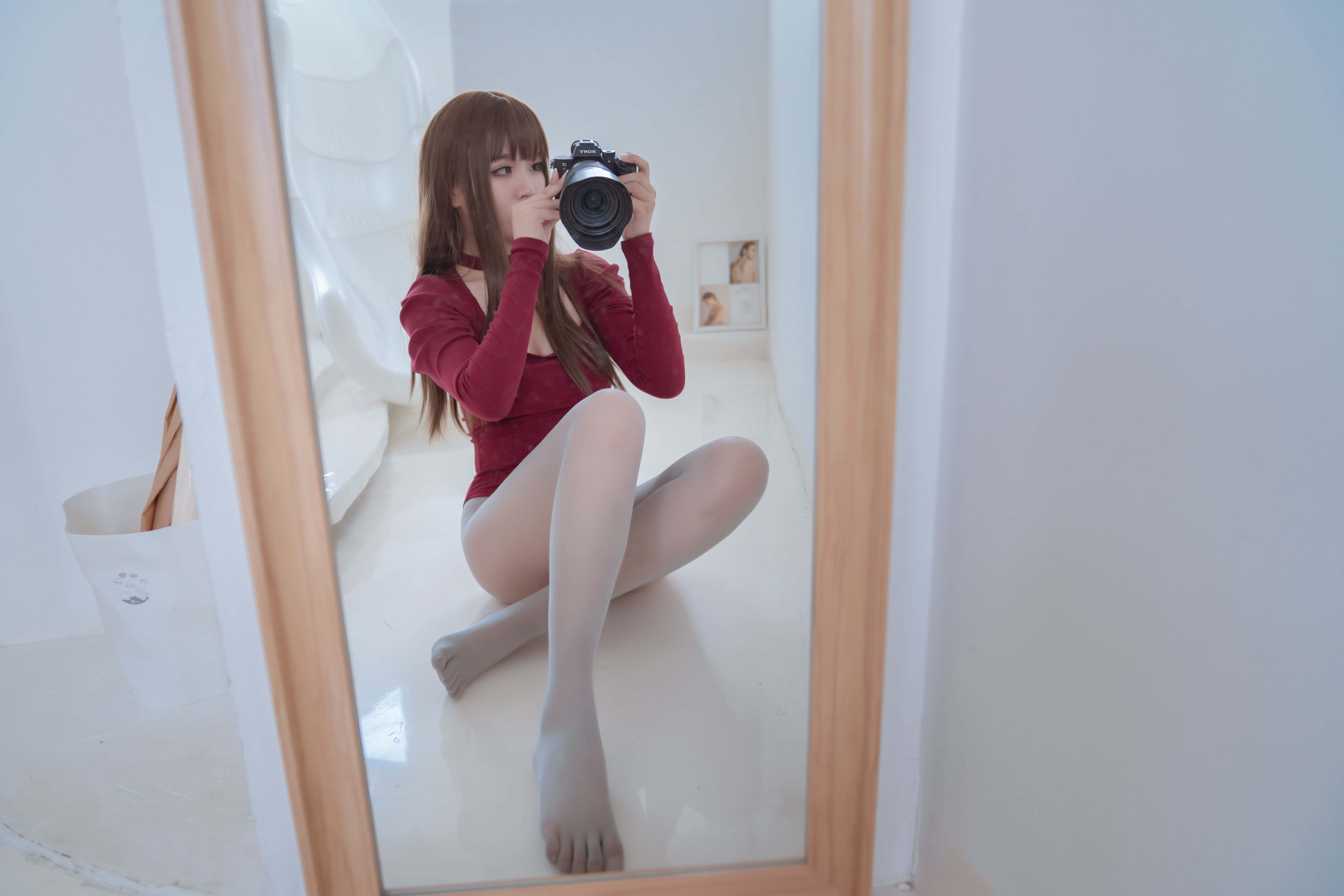 bare toes in gray socks